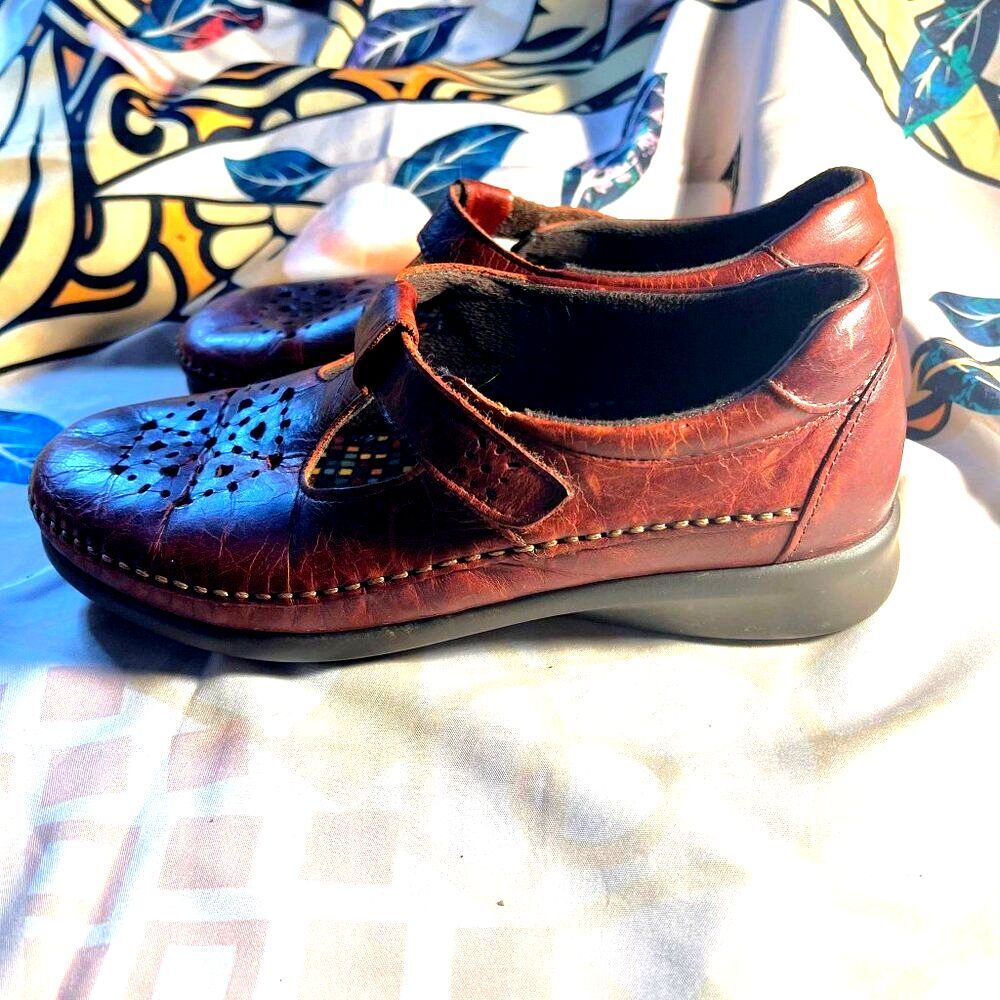SAS T-Strap Walnut Willow Slip On Loafer - Size 7 1/2 W - Picture 3 of 11